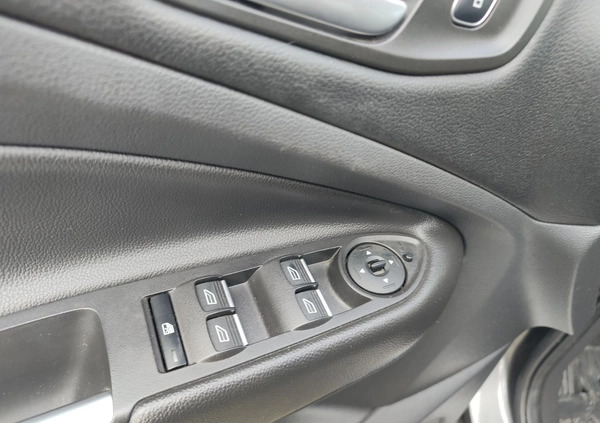 Ford Kuga cena 69900 przebieg: 130177, rok produkcji 2017 z Włodawa małe 172